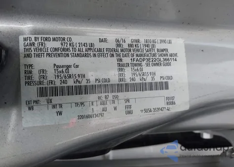 2016 Ford Focus S z USA, uszkodzony, nr VIN 1FADP3E22GL366114